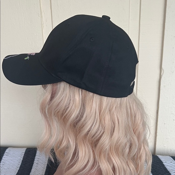 Elegant Black Floral Embroidered Cap - Picture 4 of 5
